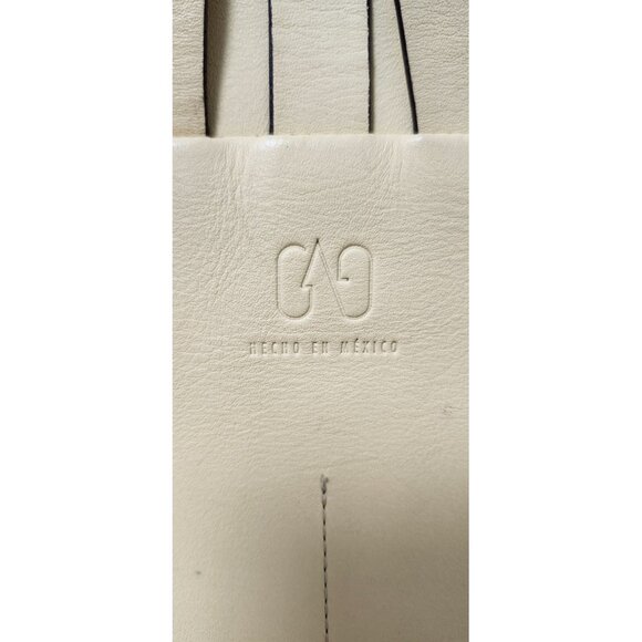 GAG BACKPACK PERA Leather Creamy lemon hue — elegant and versatile - Picture 10 of 16